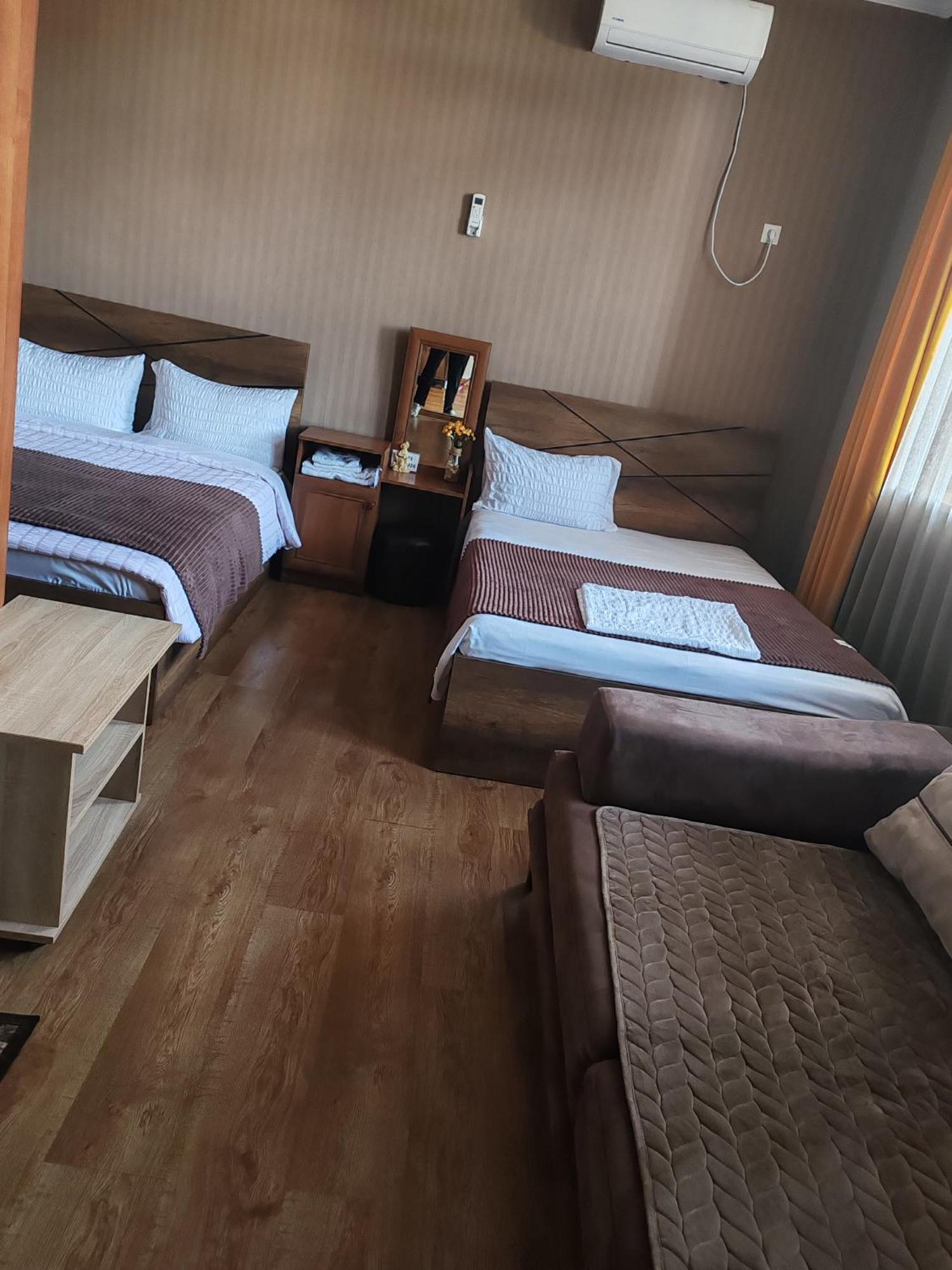 Golden Gate Hotel Ахалцихе Екстериор снимка